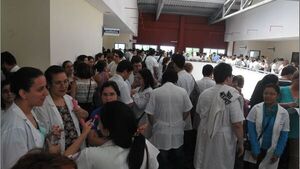 Hay un solo tutor para 20 futuros médicos en hospitales de práctica