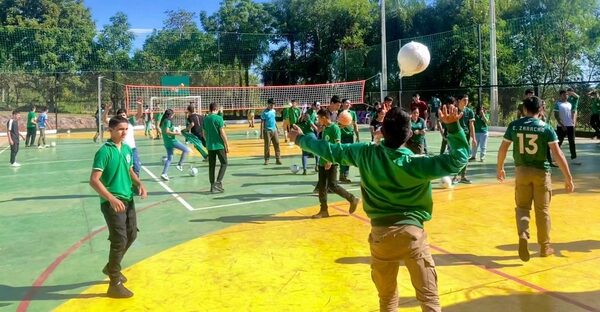 Escuela agrícola de San Ignacio mejora con apoyo de la EBY
