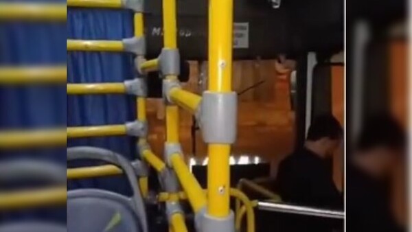 No vidente tuvo que bajar del colectivo porque le rechazaron su viaje gratis