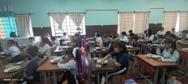 4.528 estudiantes de Cambyreta reciben almuerzo del programa Hambre Cero