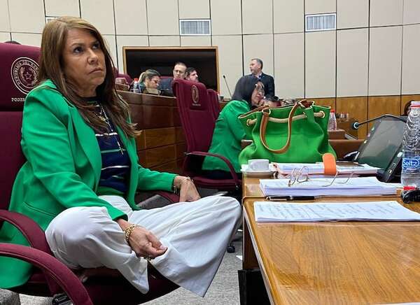 Senadora Celeste Amarilla se enfrenta a posible expulsión: “No me van a correr con amenazas” - Política - ABC Color