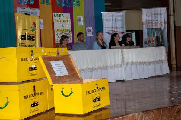 Bibliotecas Viajeras: 4.000 libros llegarán a 20 escuelas de Encarnación - Nacionales - ABC Color