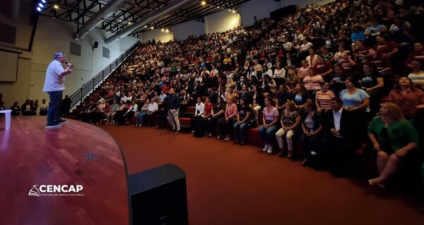 CENCAP realizó una exitosa jornada de capacitación docente con masiva participación en Villa Elisa