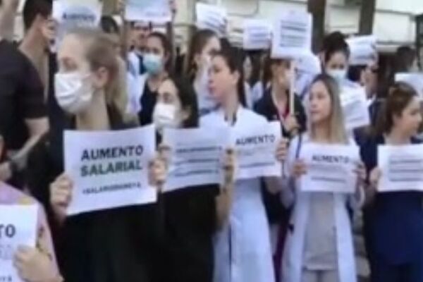 Residentes de IPS se movilizan por equiparación salarial - SNT