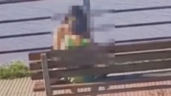 Pillan a parejita en “plena acción” en la Costanera de Encarnación
