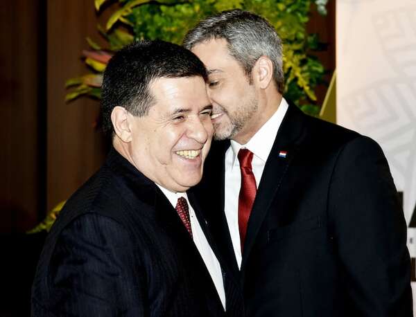 ¿Qué hay detrás del “freno de mano” del cartismo al desafuero de Abdo?, según Raúl Benítez - Política - ABC Color