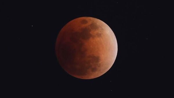 Después de tres años, una luna rojiza iluminará la Costanera de Asunción