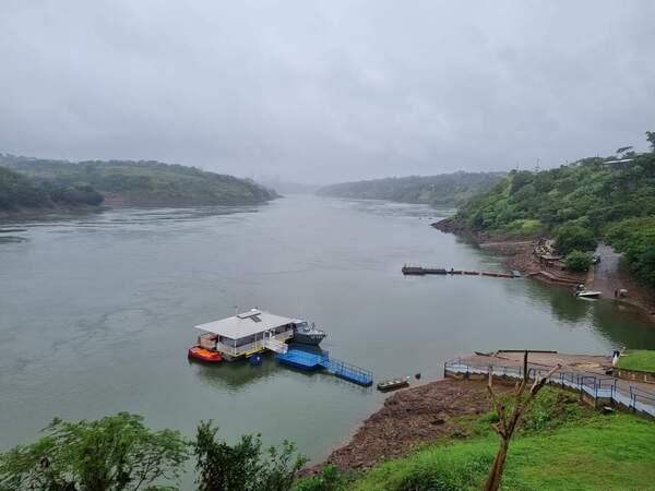 Proyecto de transporte fluvial en Irala y Mayor Otaño