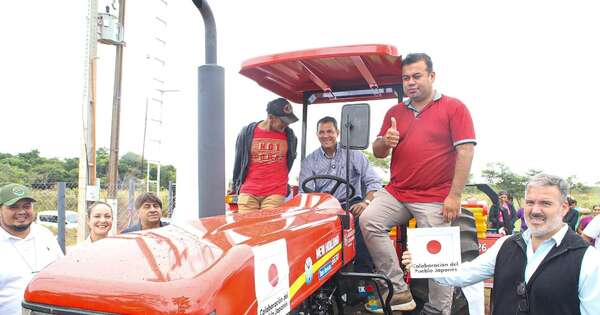 La Nación / MAG entregó equipamiento agrícola y sistema de agua a productores de Amambay