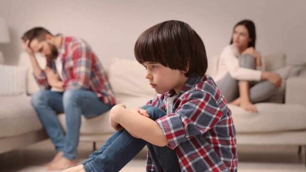 “No aguanto los berrinches del hijo de mi novia: ¿cómo puedo decirle?”
