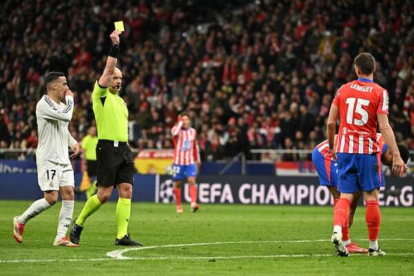 El mismo árbitro no anuló un penal de doble toque de Messi en el Mundial - Fútbol Internacional - ABC Color