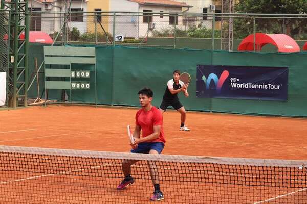 Tenis-ITF M25 Asunción: Por la vía rápida, Escurra y Vergara, a semifinales de dobles - Polideportivo - ABC Color