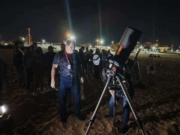 Multitudinaria observación del eclipse lunar en la Costanera de Asunción - Nacionales - ABC Color