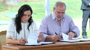 Itaipú destinará USD 100 millones a caminos en convenio con el MOPC
