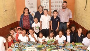 Formando Lectores entrega su tercer lote para escuela indígena