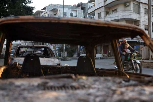 Siria: la ciudad de Latakia vuelve a la normalidad entre funerales y casquillos de bala - Mundo - ABC Color
