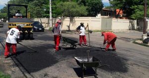 Gobierno pavimentará 1.000 kilómetros de caminos urbanos