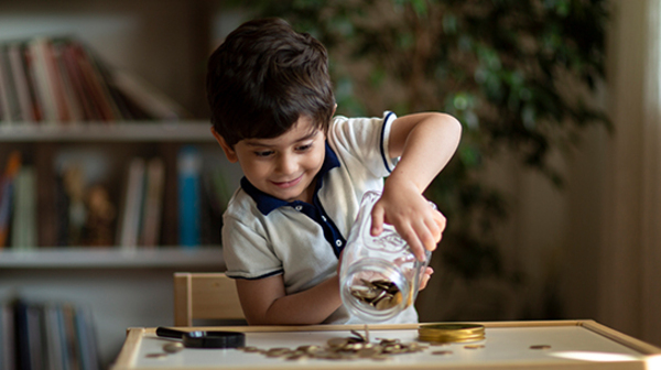 Educaci贸n financiera para ni帽os y j贸venes: ense帽anzas clave para el futuro