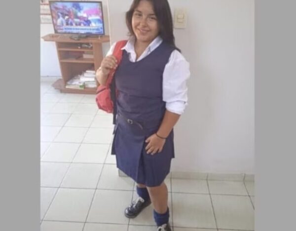 Adolescente desaparecida en Itauguá: hallan parte de lo que sería su uniforme escolar en un terreno baldío