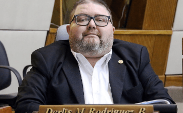 Rodríguez propone reelección consecutiva para intendentes