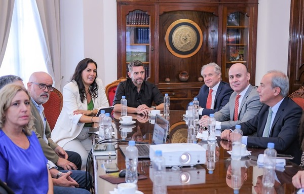 Presentaron opciones de ubicación del futuro puente internacional que unirá Pilar y Colonia Cano