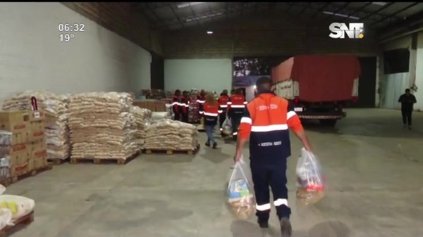 Envían kits de alimentos a familias afectadas en Pozo Hondo - SNT