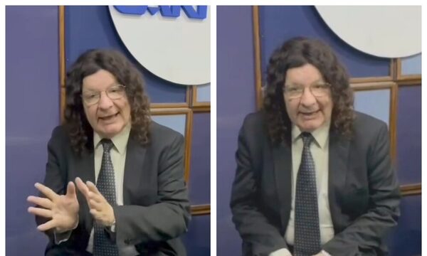 (VIDEO) ¡Carlos Martini apareció con peluca!¡Mirá porqué!