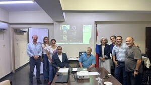 Médicos le bajan el pulgar a ministra de Salud: "Estamos preocupados por injerencia de la ANR"