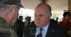La Nación / Óscar Denis: Policía confirma que tiene licencias vigentes para realizar peritajes