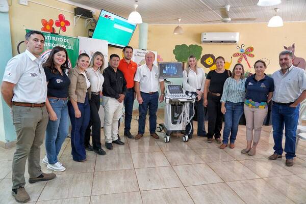 Gobernación de Itapúa entrega ecógrafo de última generación al Hospital Distrital de Coronel Bogado