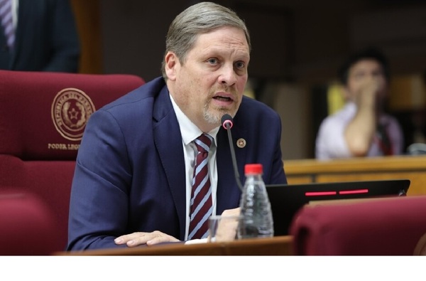 Chase reconfirmado, como líder de Bancada de Honor Colorado en el Senado - OviedoPress