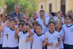 Municipalidad de Concepción inaugura obras y entrega mobiliarios a escuelas