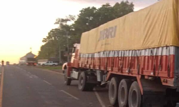 Misiones: Motociclista pierde la vida al chocar contra camión estacionado – Prensa 5