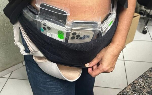 Incautan dispositivos electrónicos adheridos a cuerpos de tres pasajeros en el Puente de la Amistad