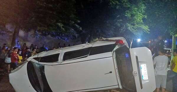 Diario HOY | Hombre pierde la vida tras sufrir aparatoso vuelco en Ciudad del Este