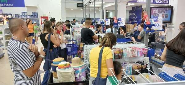 Fuerte dinámica de las ventas en el primer mes del año - Negocios - ABC Color