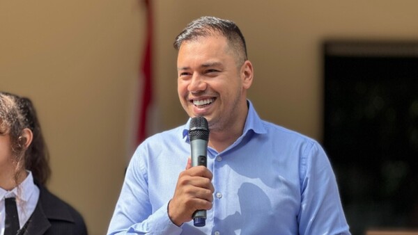 Comuna de CDE comprará muebles chinos, pero tres veces más baratos