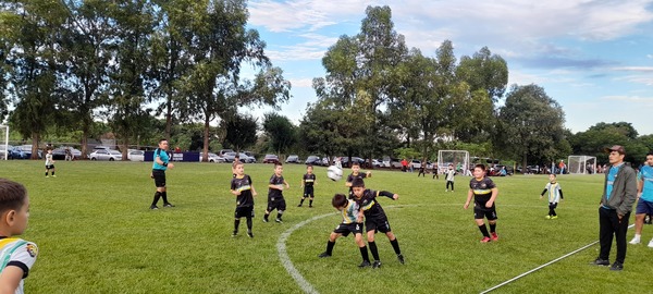 Gran éxito del Interdistrital de Fútbol de Campo en los octavos de final