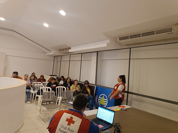 Coordinación Distrital de Abordaje Integral del Suicidio en Encarnación recibe capacitación de la Cruz Roja