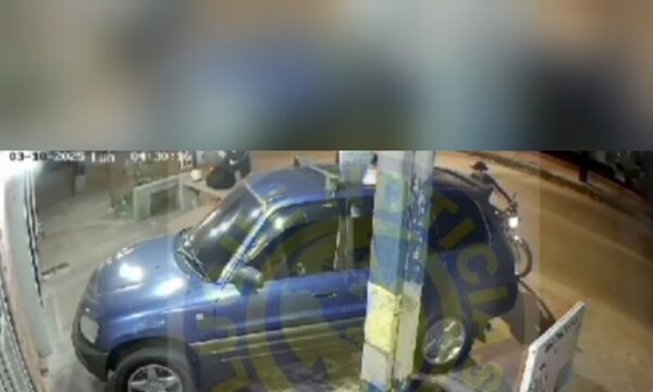 Motochorros acuchillaron a un joven para robarle su mochila