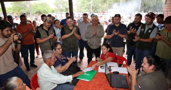 La Nación / Chaco: 1.100 familias de Nueva Mestre reciben títulos de propiedad del Indert