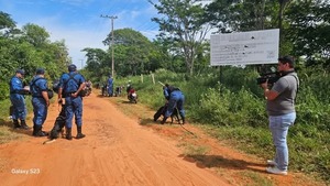 Hasta con canes policía busca a adolescente desaparecida en Itauguá