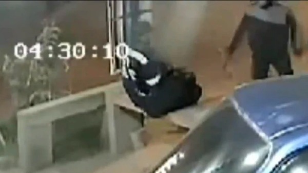 Roban y apuñalan a un trabajador en Luque mientras esperaba el bus - 1000 Noticias