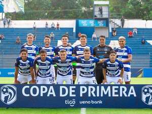 2 de Mayo: Preocupante presente “avícola” - Fútbol - ABC Color