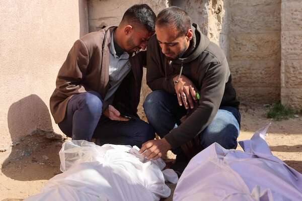 Israel mata a cuatro periodistas en Gaza en el ataque más letal desde tregua - Mundo - ABC Color