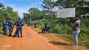 Nuevas pistas sobre adolescente desaparecida en Itauguá: Hallan su jumper y su cuaderno
