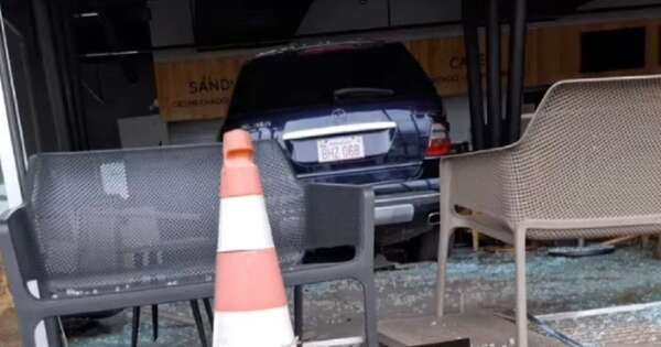 Diario HOY | Conductor confundió los cambios y ocasionó choque que lesionó a una empleada