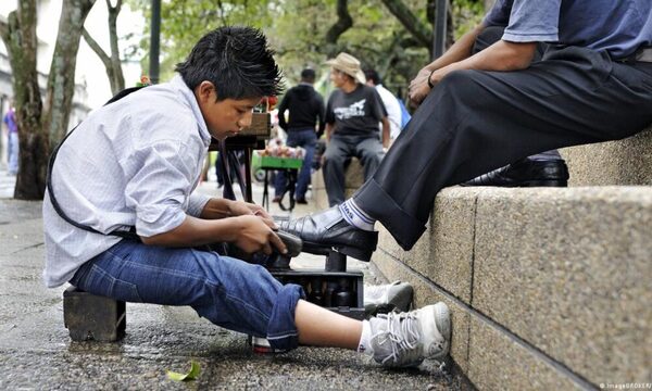 Trabajo infantil: los niños deben jugar, no trabajar