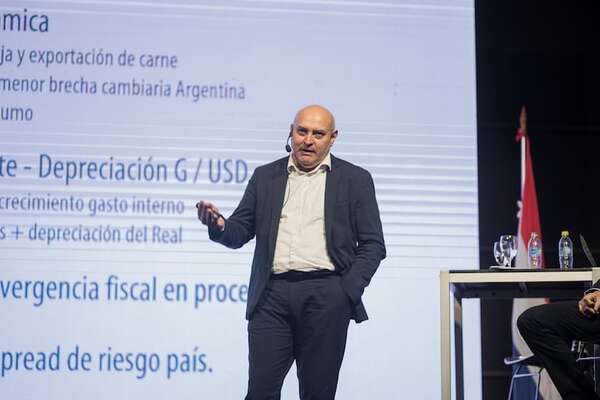 Déficit de la Caja Fiscal pone en riesgo el plan de convergencia, alerta Barreto - Economía - ABC Color