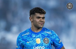 Albirroja: Gustavo Alfaro convoca a Rodney Redes